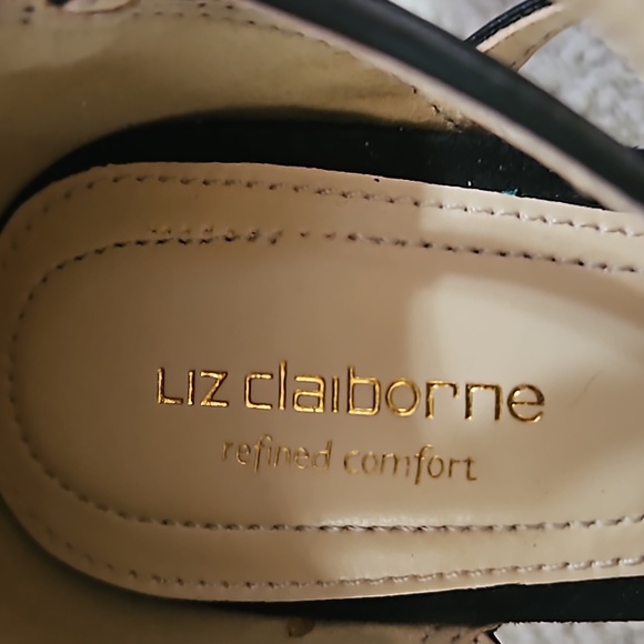 LIZ CLAIBORNE HEELS - Picture 2 of 7